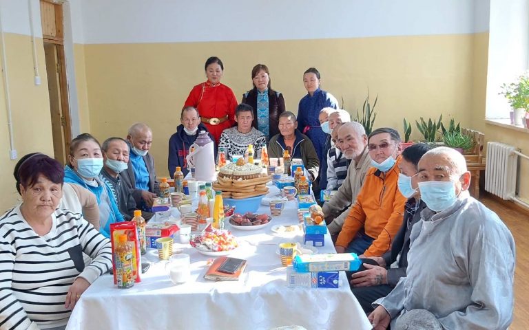 Үйлчлүүлэгч иргэдийн сар шинийн баярын арга хэмжээг зохион байгууллаа
