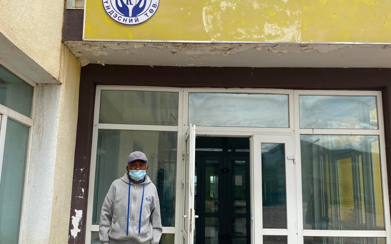 Ахмад настны үнэсний төвтэй хамтран ажиллалаа